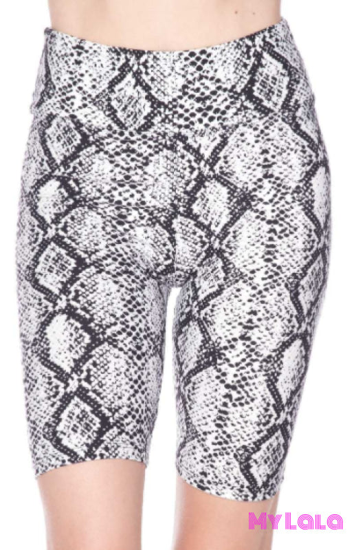 1 F727 Curvy Yoga Bike Shorts (Diamond Snake)