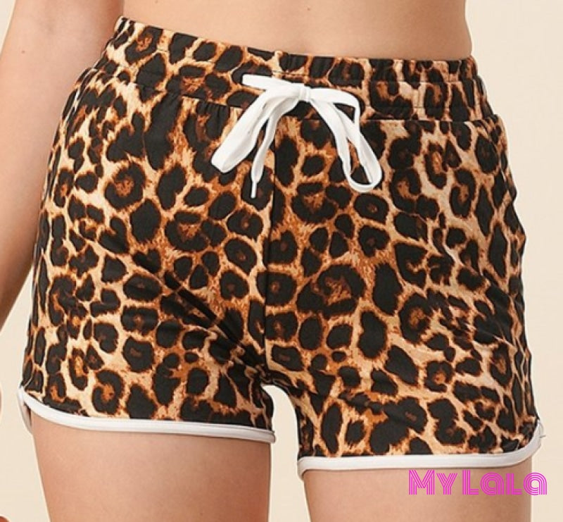 1 Ds01 J338 White Trim Shorts (Leopard)